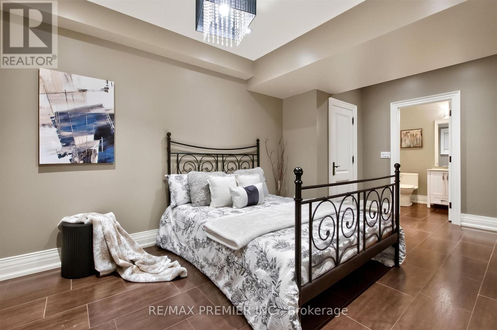 243 Rumble Avenue, Richmond Hill (Mill Pond), Ontario  L4C 4G5 - Photo 23 - N13839188