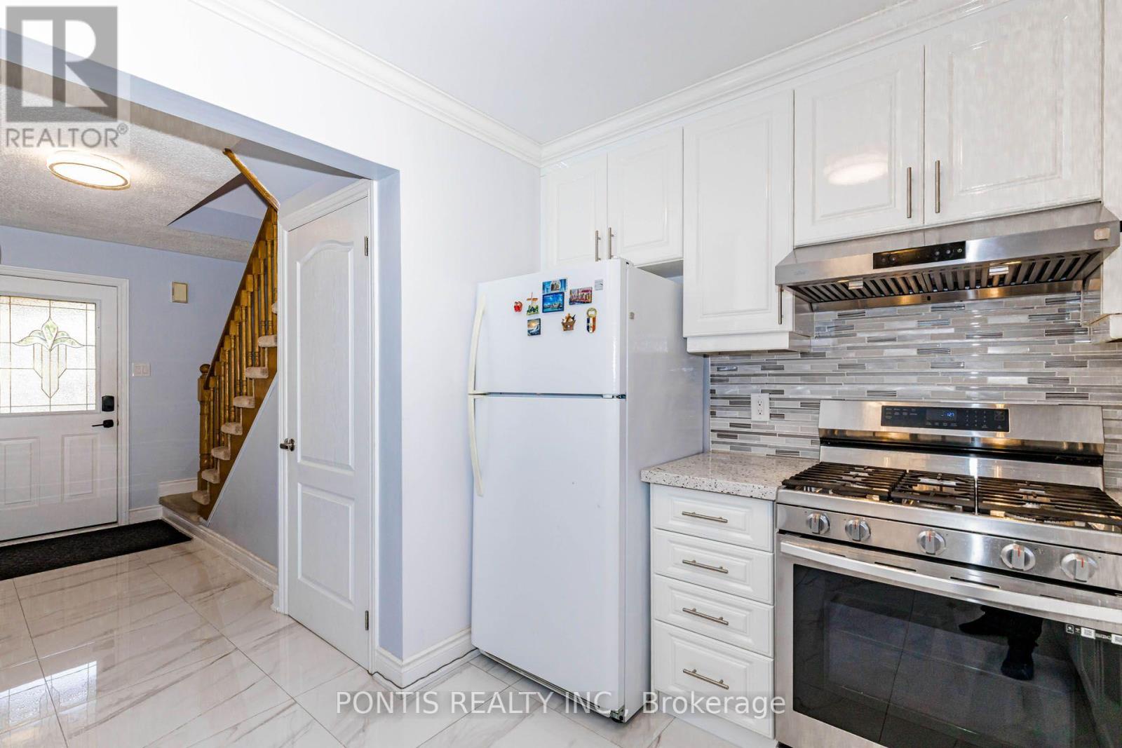 6 Calmist Crescent, Brampton, Ontario  L6Y 4L6 - Photo 12 - W13838898