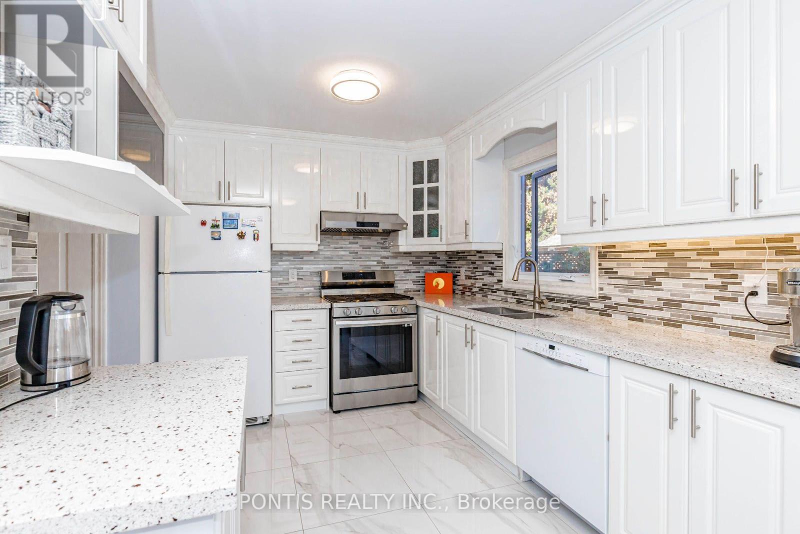 6 Calmist Crescent, Brampton, Ontario  L6Y 4L6 - Photo 13 - W13838898