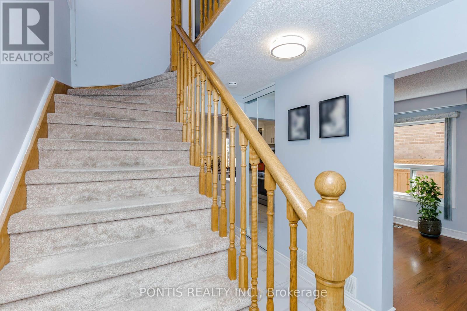 6 Calmist Crescent, Brampton, Ontario  L6Y 4L6 - Photo 19 - W13838898