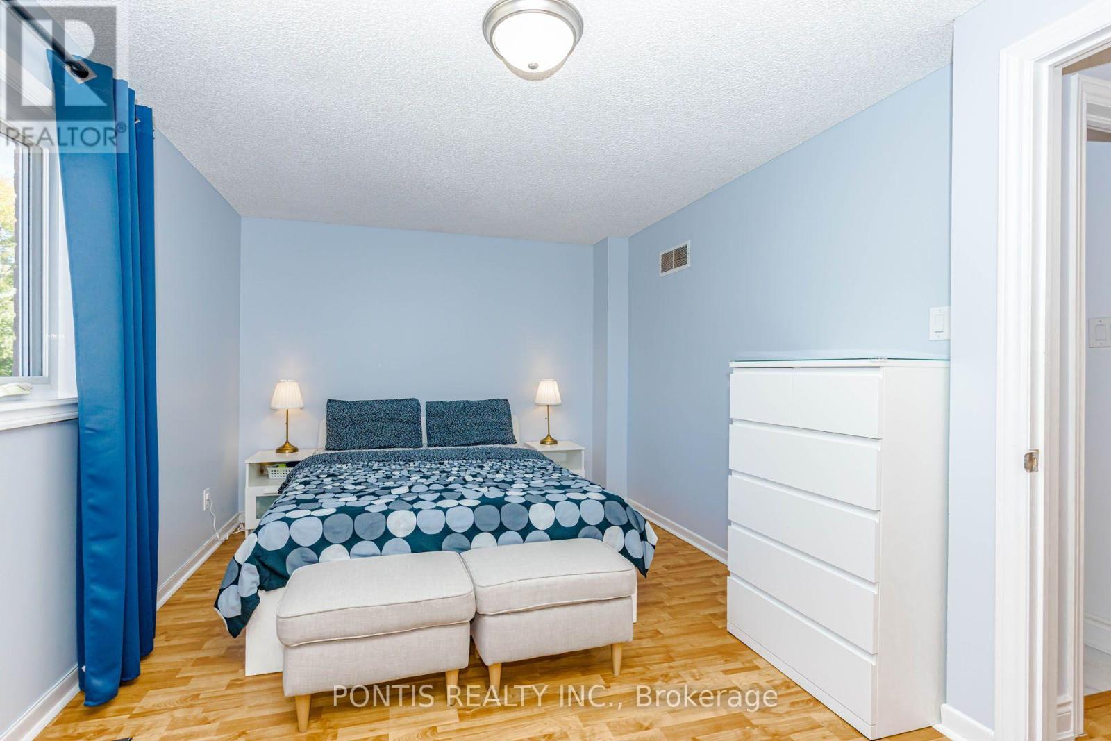 6 Calmist Crescent, Brampton, Ontario  L6Y 4L6 - Photo 22 - W13838898
