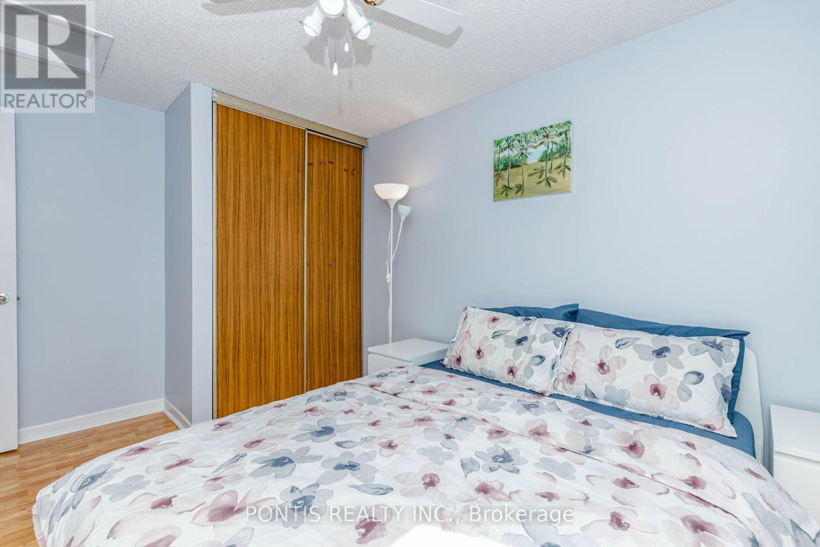 6 Calmist Crescent, Brampton, Ontario  L6Y 4L6 - Photo 32 - W13838898