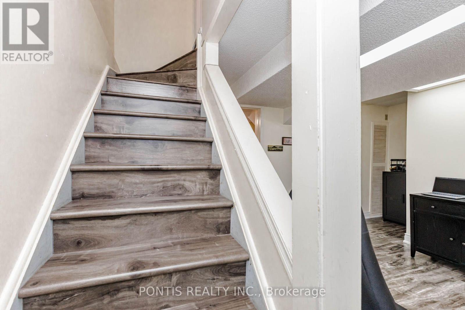 6 Calmist Crescent, Brampton, Ontario  L6Y 4L6 - Photo 35 - W13838898