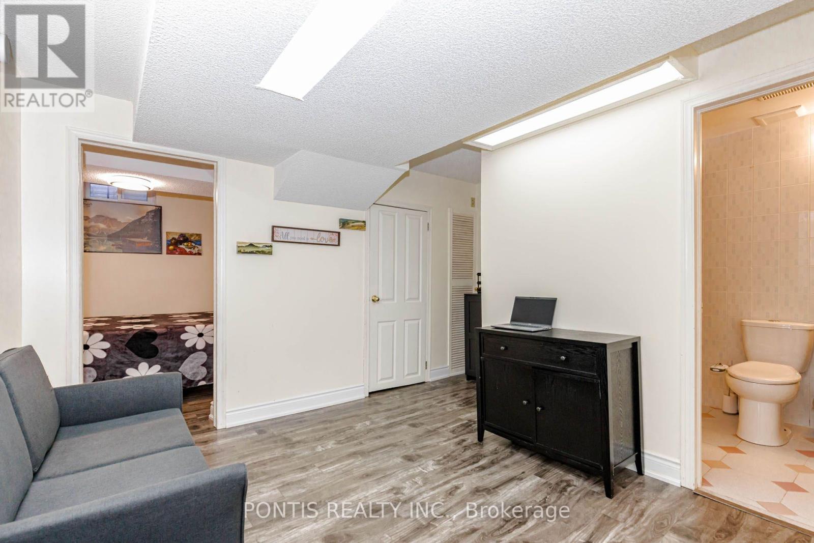 6 Calmist Crescent, Brampton, Ontario  L6Y 4L6 - Photo 36 - W13838898