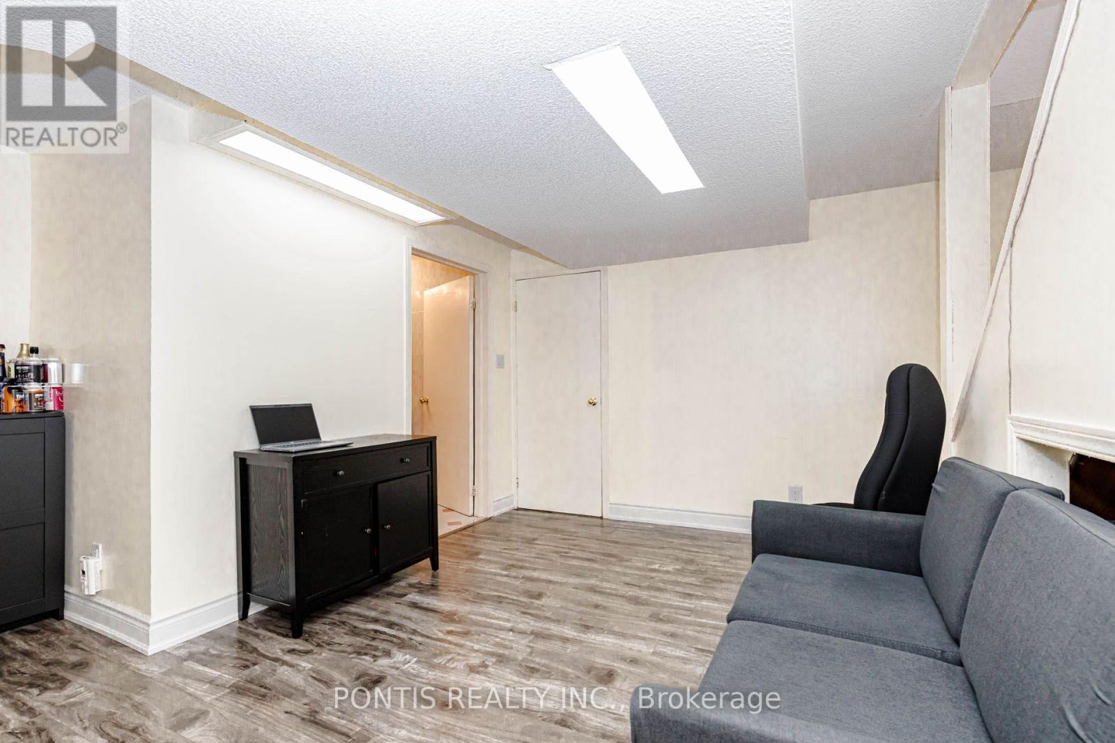 6 Calmist Crescent, Brampton, Ontario  L6Y 4L6 - Photo 38 - W13838898
