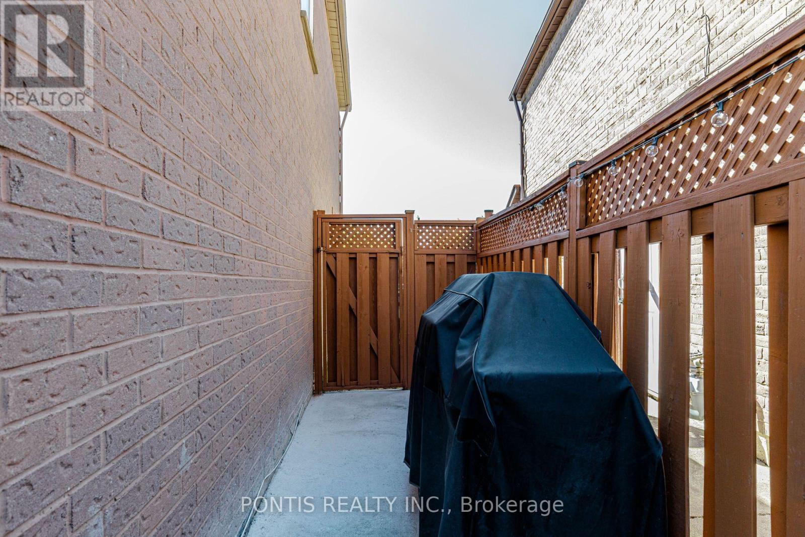 6 Calmist Crescent, Brampton, Ontario  L6Y 4L6 - Photo 50 - W13838898