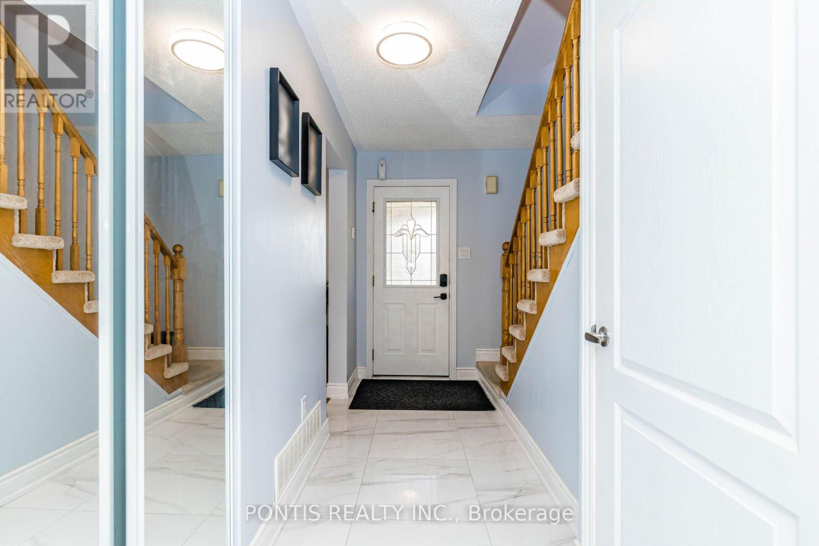 6 Calmist Crescent, Brampton, Ontario  L6Y 4L6 - Photo 6 - W13838898