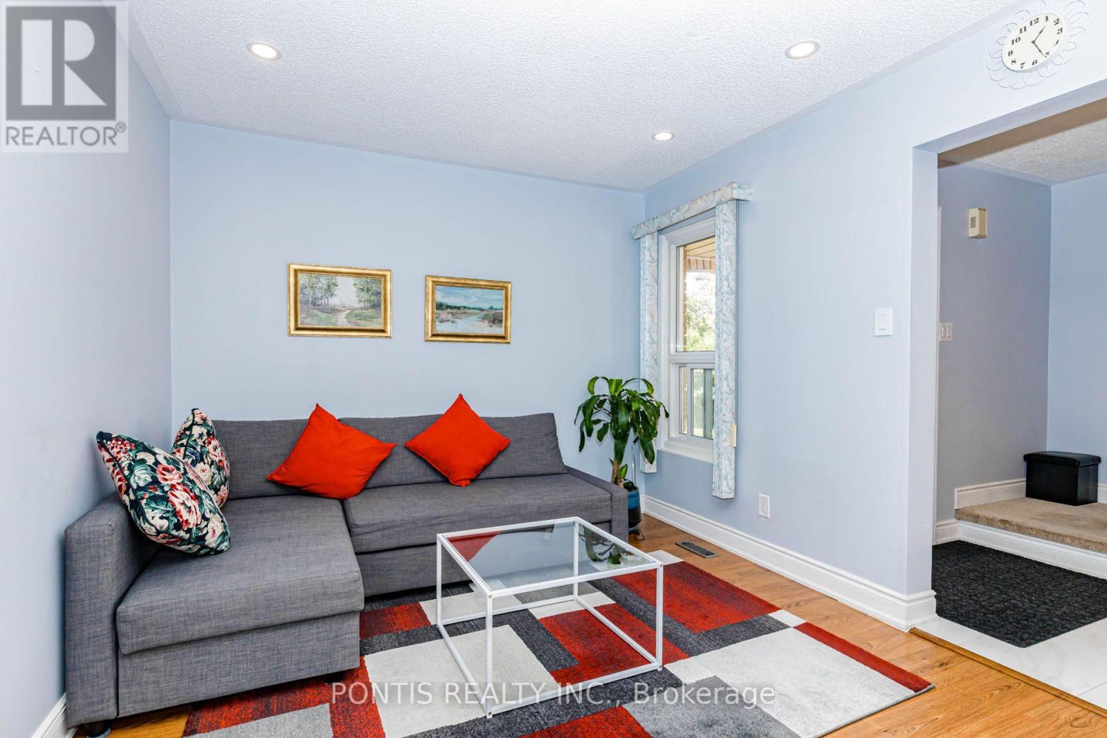 6 Calmist Crescent, Brampton, Ontario  L6Y 4L6 - Photo 8 - W13838898