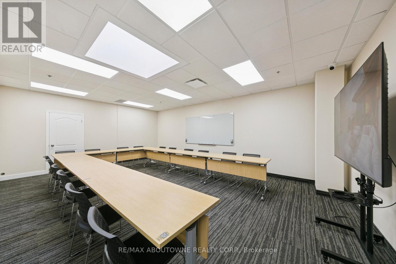 211-D - 320 Matheson Boulevard W, Mississauga, Ontario  L5R 3R1 - Photo 28 - W13838948