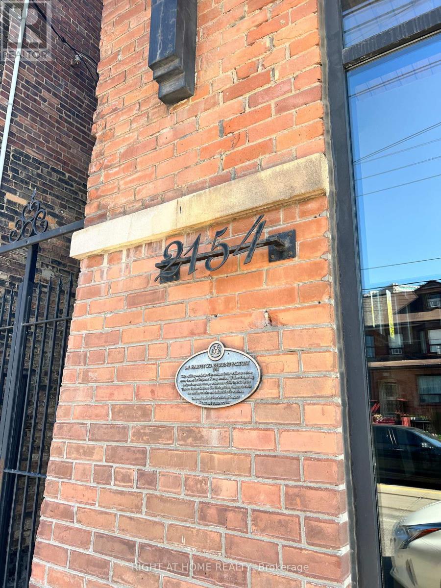 406 - 2154 Dundas Street W, Toronto, Ontario  M6R 1X3 - Photo 2 - W13839000