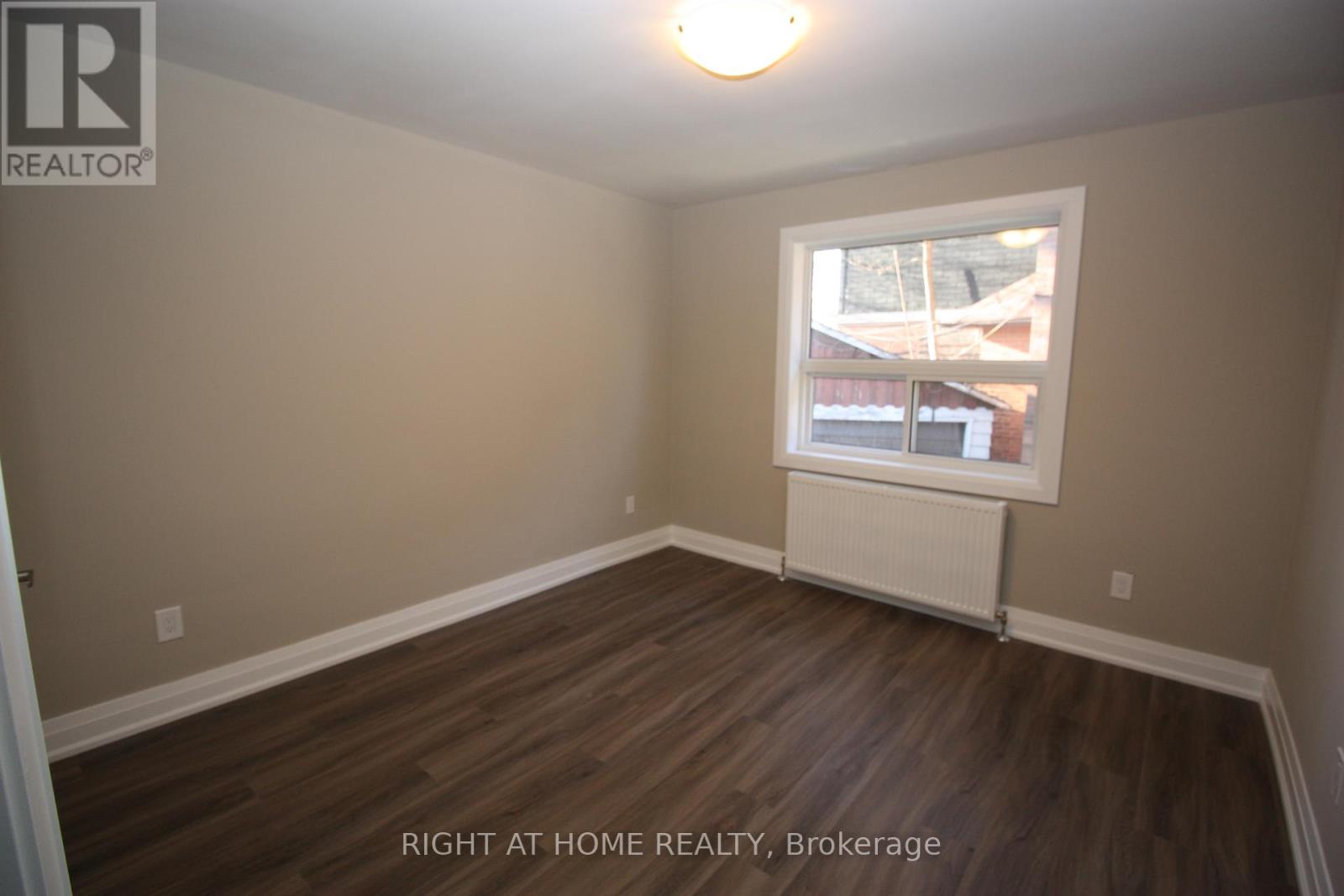 4 - 2 Glen Gordon Road, Toronto, Ontario  M6P 1B8 - Photo 8 - W13839004