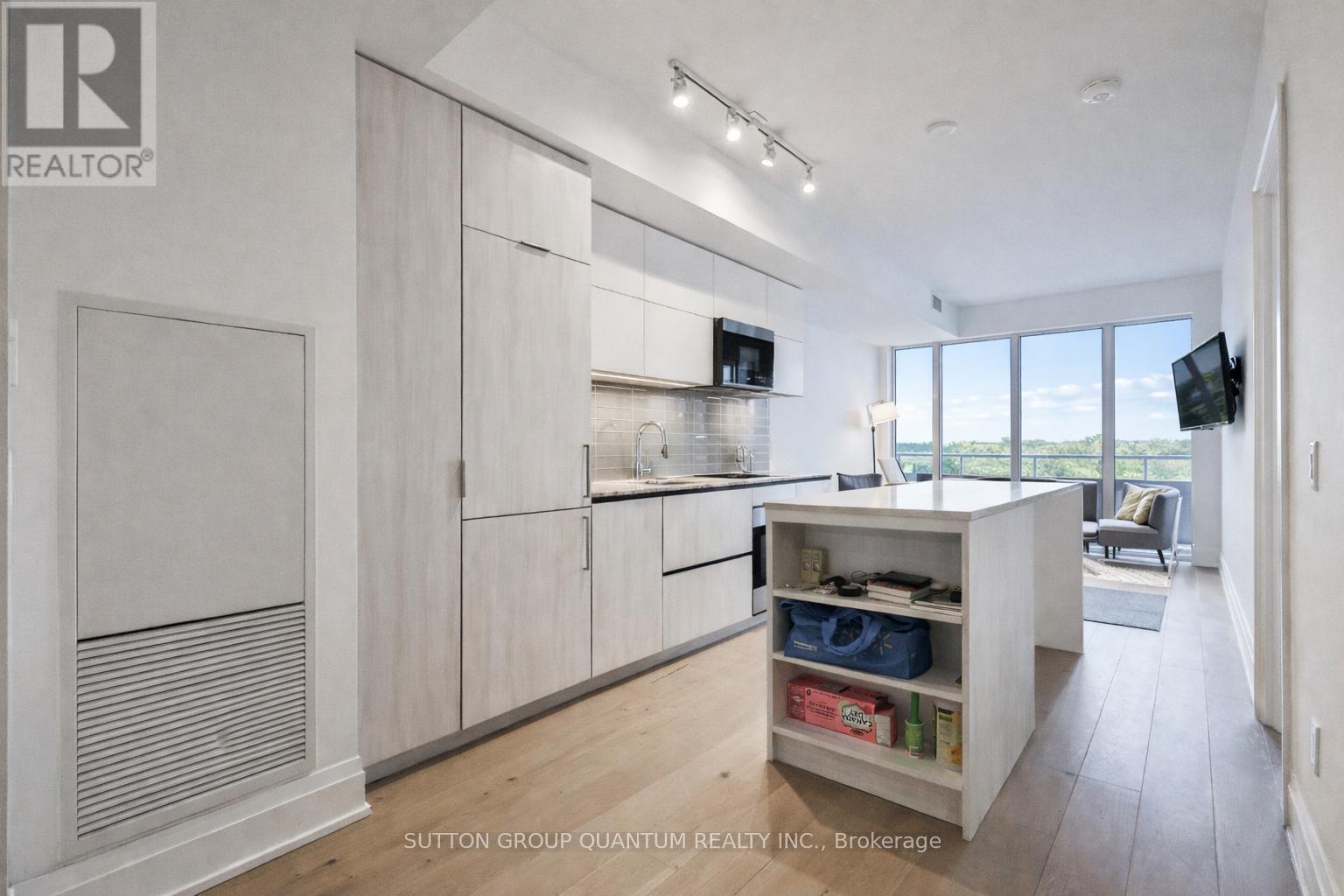 1009 - 21 Park Street E, Mississauga, Ontario  L5G 0C2 - Photo 10 - W13839006