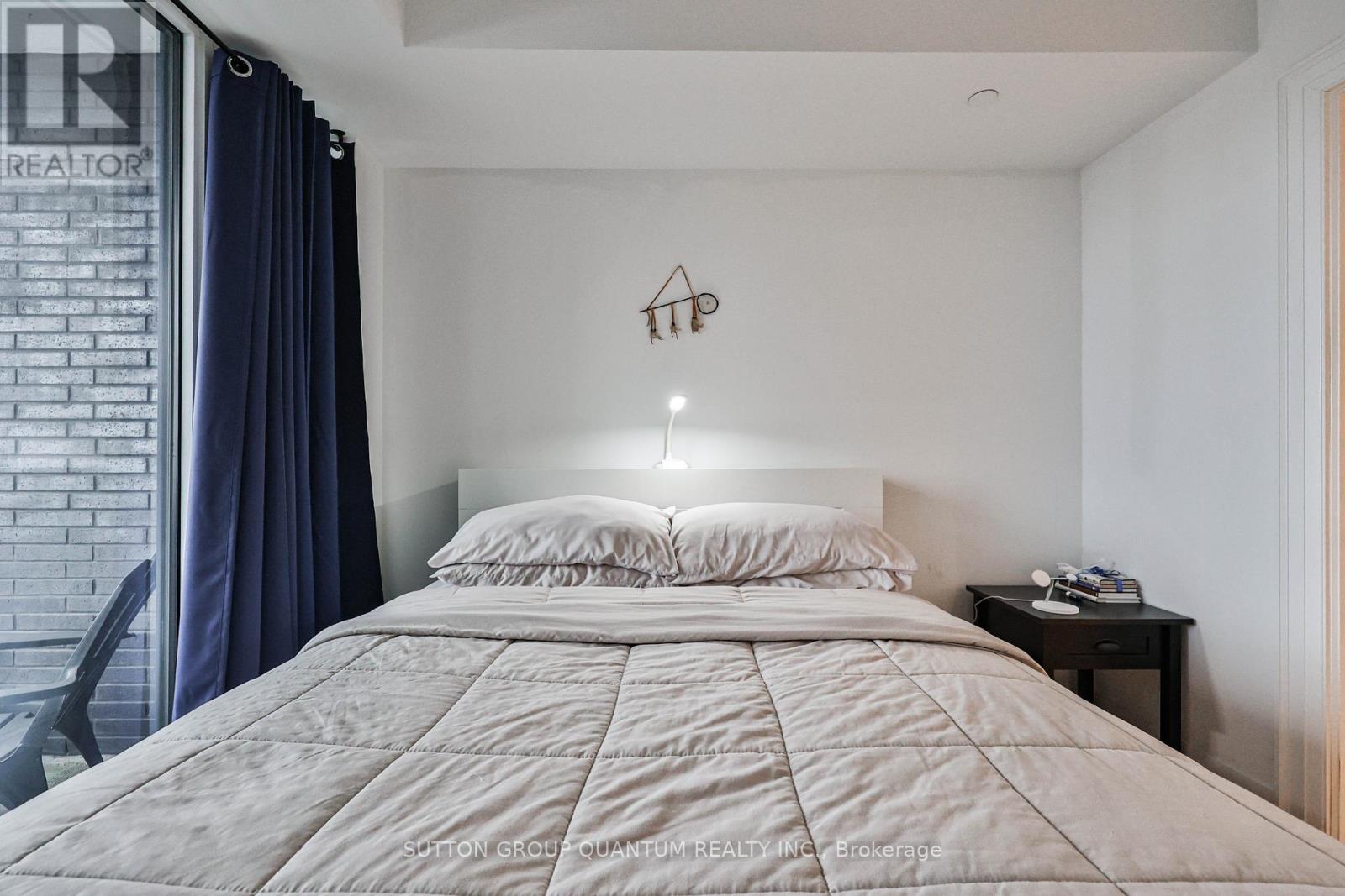 1009 - 21 Park Street E, Mississauga, Ontario  L5G 0C2 - Photo 15 - W13839006