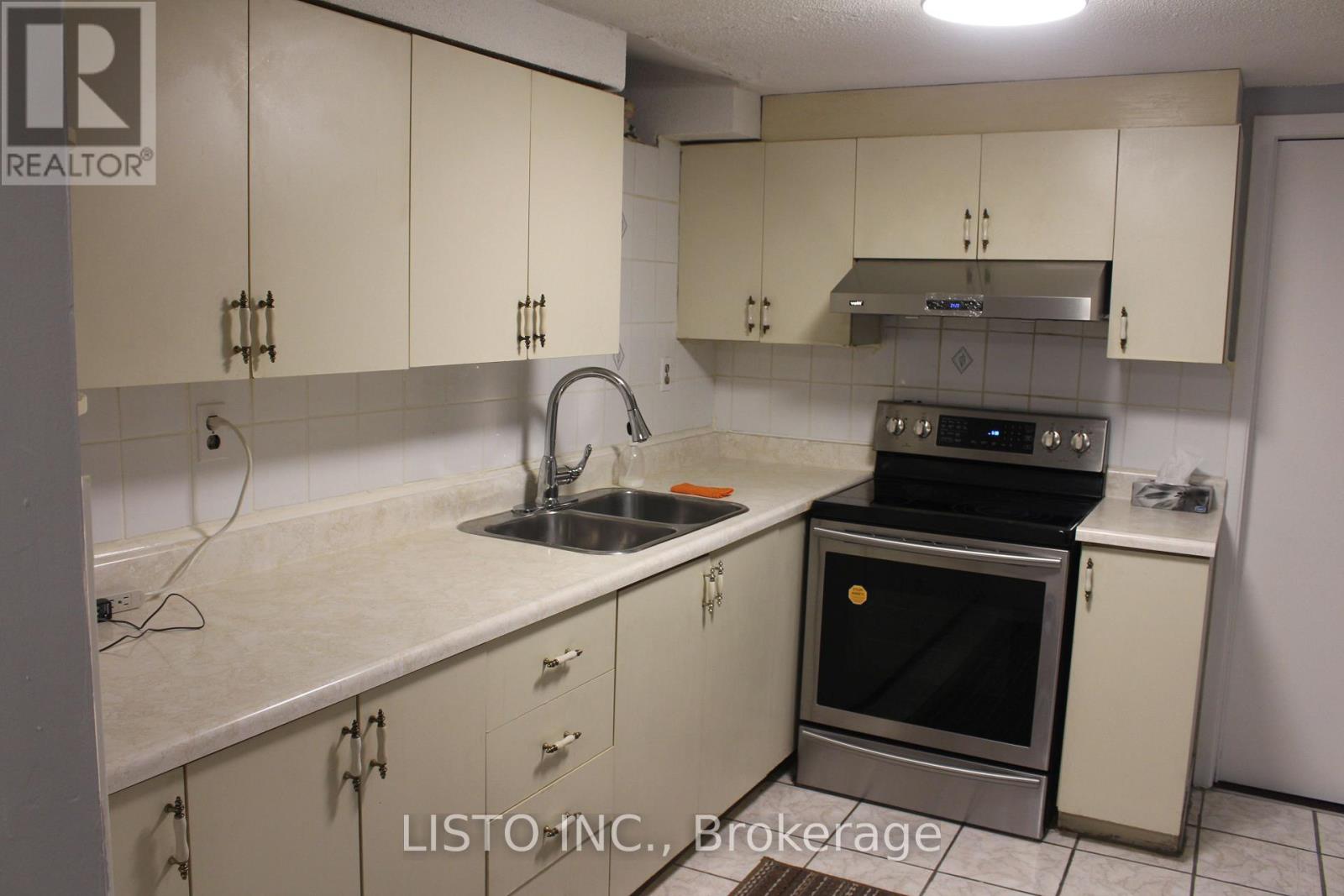 63 Ebby Avenue, Brampton, Ontario  L6Z 3T7 - Photo 11 - W13839076