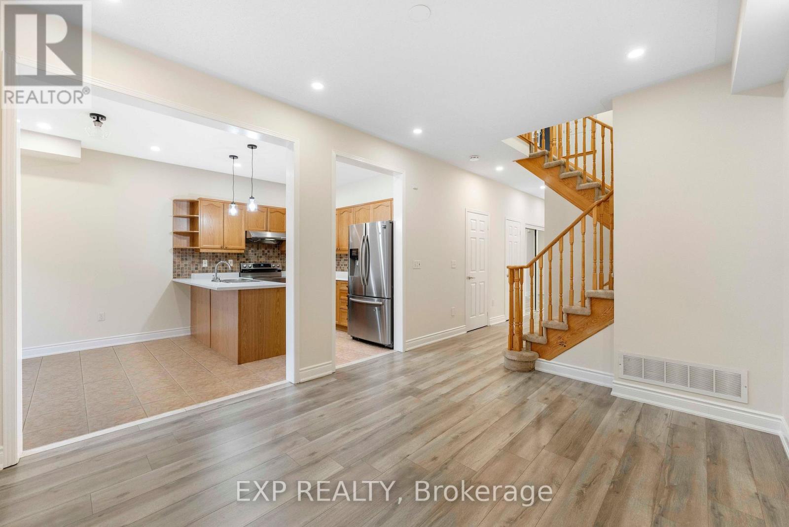 7 Overture Lane, Brampton, Ontario  L6S 6H9 - Photo 12 - W13839082