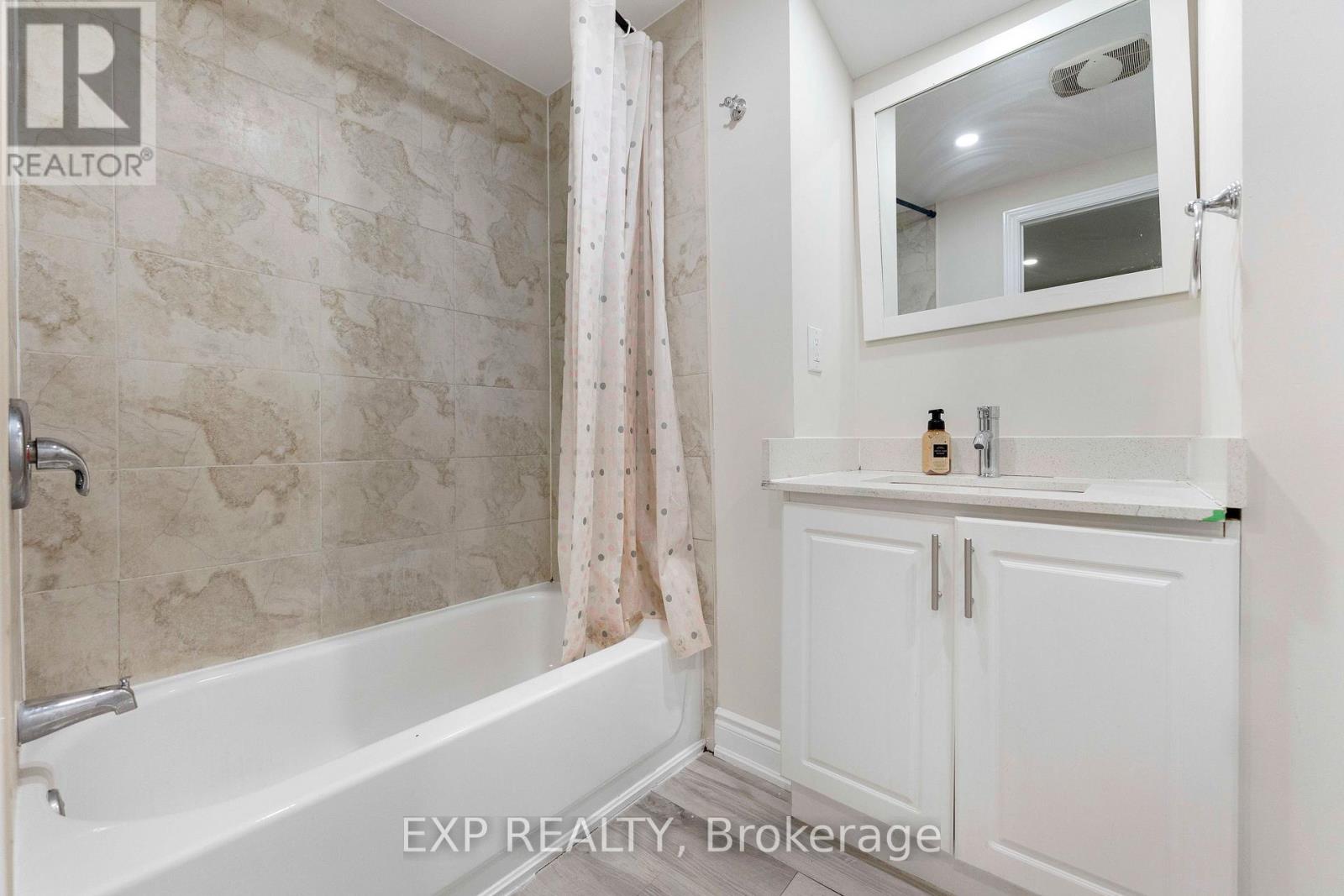 7 Overture Lane, Brampton, Ontario  L6S 6H9 - Photo 38 - W13839082