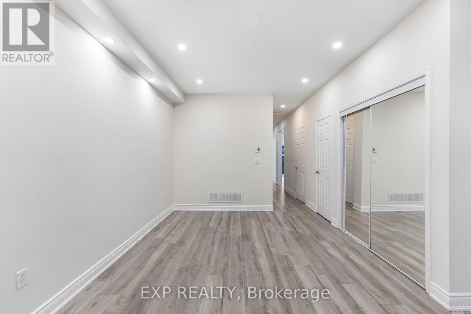 7 Overture Lane, Brampton, Ontario  L6S 6H9 - Photo 5 - W13839082