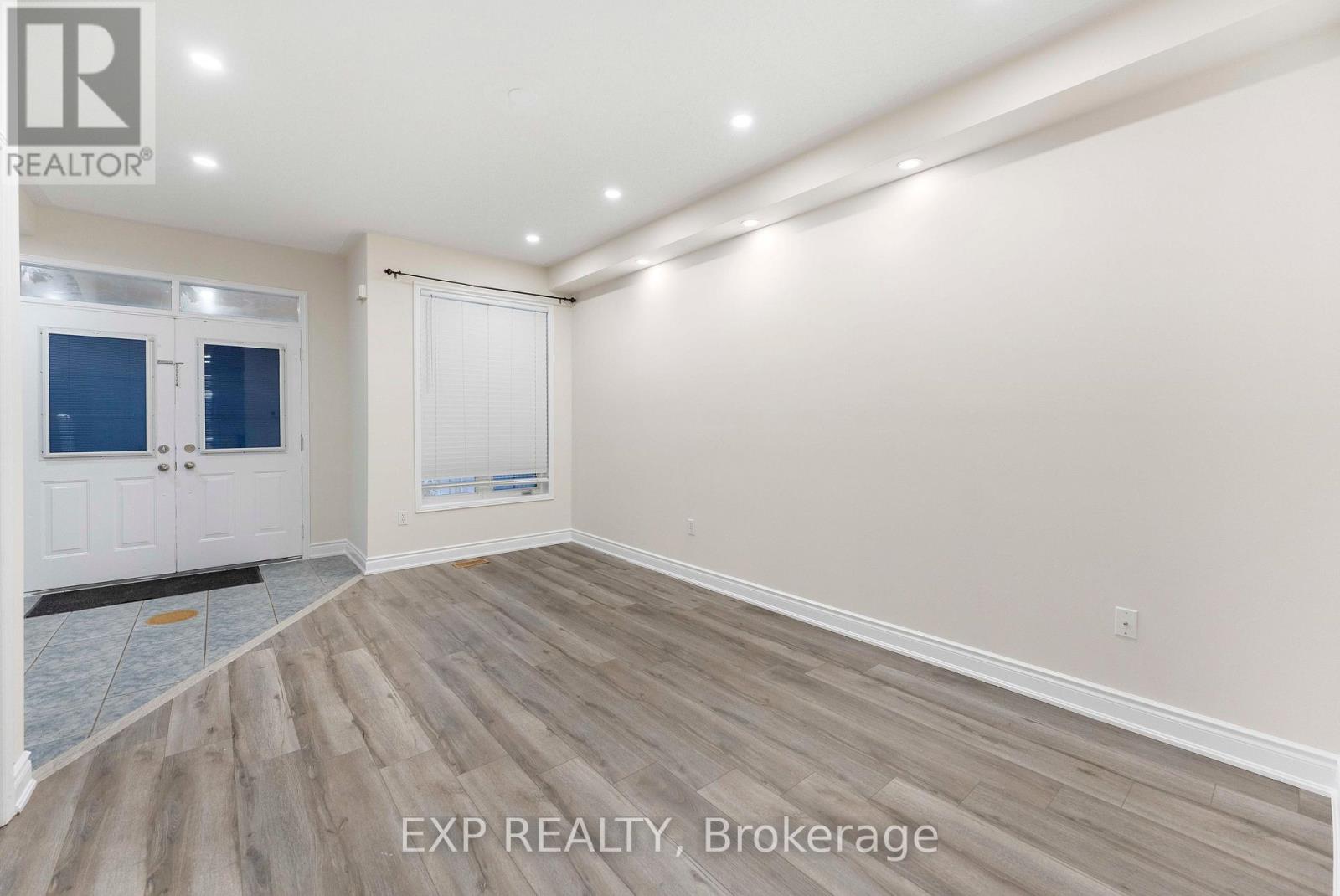 7 Overture Lane, Brampton, Ontario  L6S 6H9 - Photo 8 - W13839082