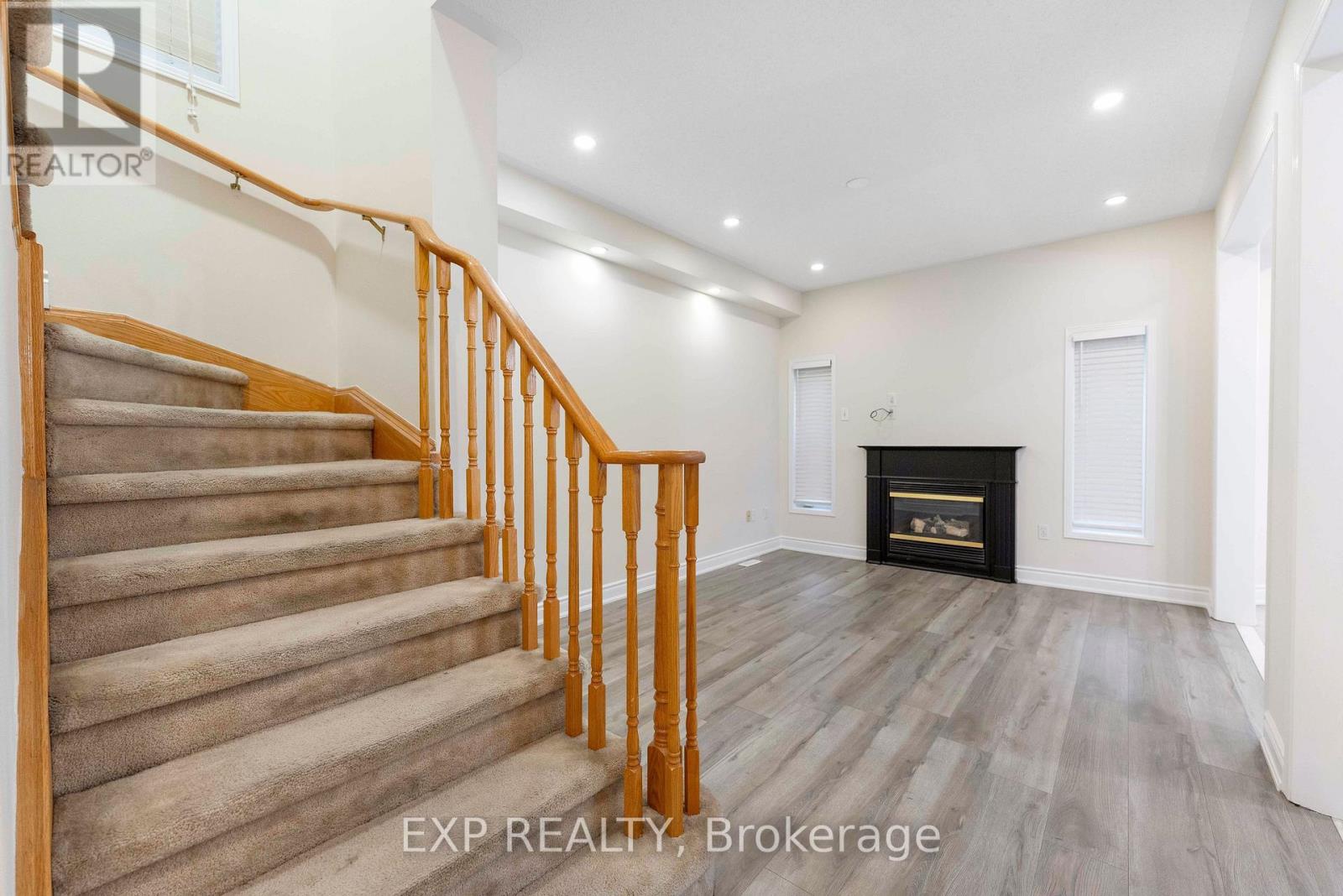 7 Overture Lane, Brampton, Ontario  L6S 6H9 - Photo 9 - W13839082
