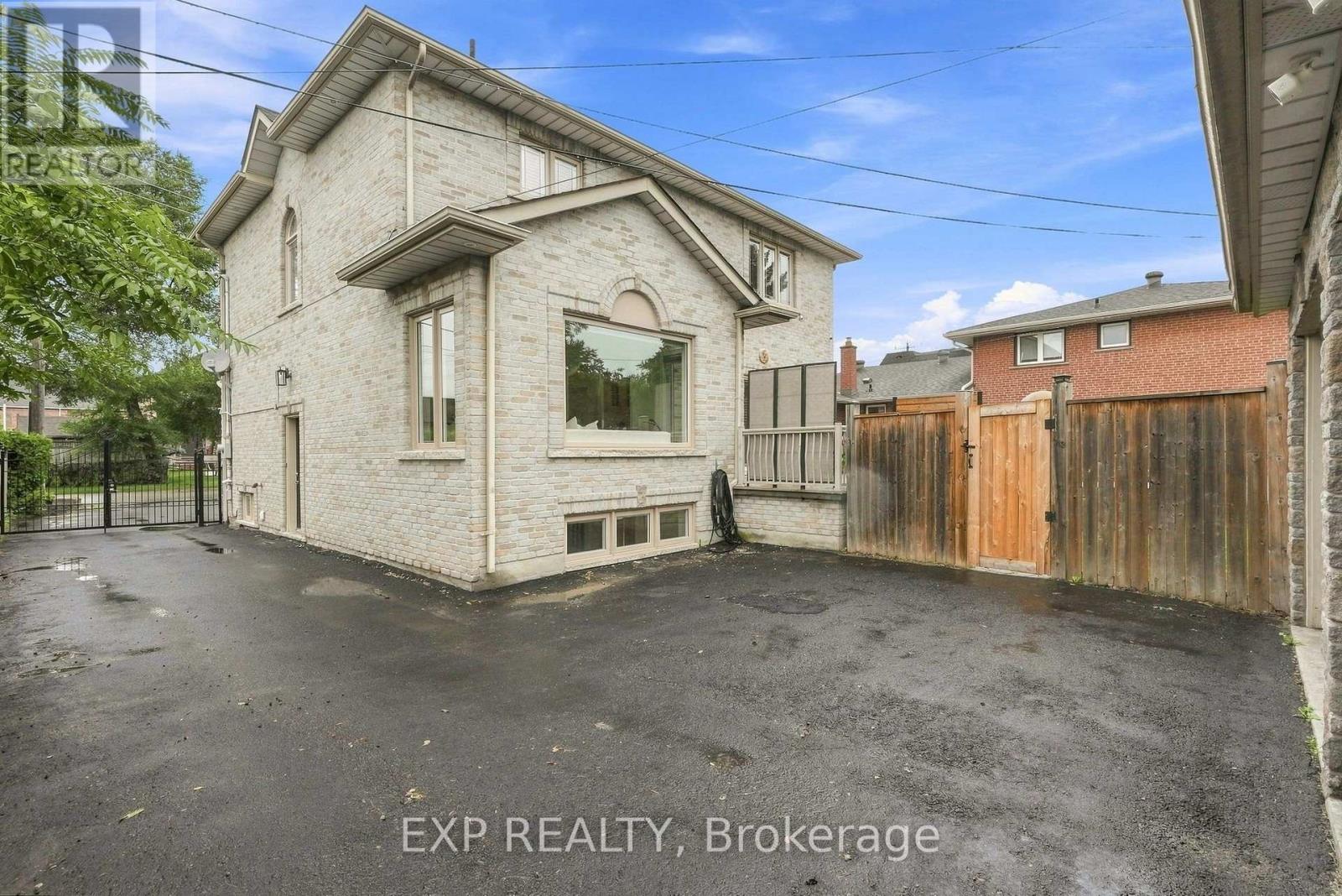 101 Cannon Road, Toronto, Ontario  M8Y 1S2 - Photo 49 - W13839108