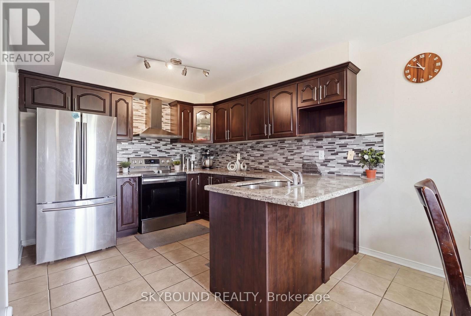 7419 Magistrate Terrace, Mississauga, Ontario  L5W 1K9 - Photo 11 - W13839168