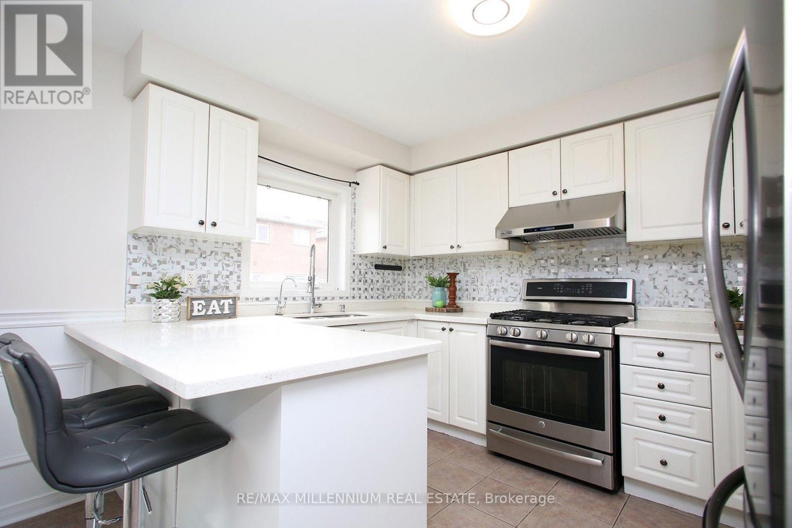 19 Tanasi Road, Brampton, Ontario  L6X 0K3 - Photo 10 - W13839184