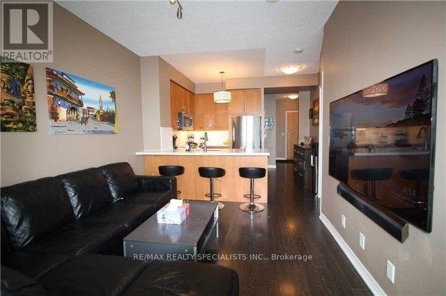 2010 - 3939 Duke Of York Boulevard, Mississauga, Ontario  L5B 4N2 - Photo 2 - W13839194