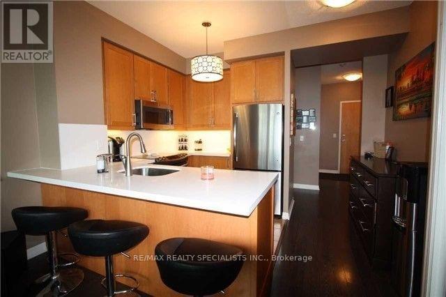 2010 - 3939 Duke Of York Boulevard, Mississauga, Ontario  L5B 4N2 - Photo 3 - W13839194