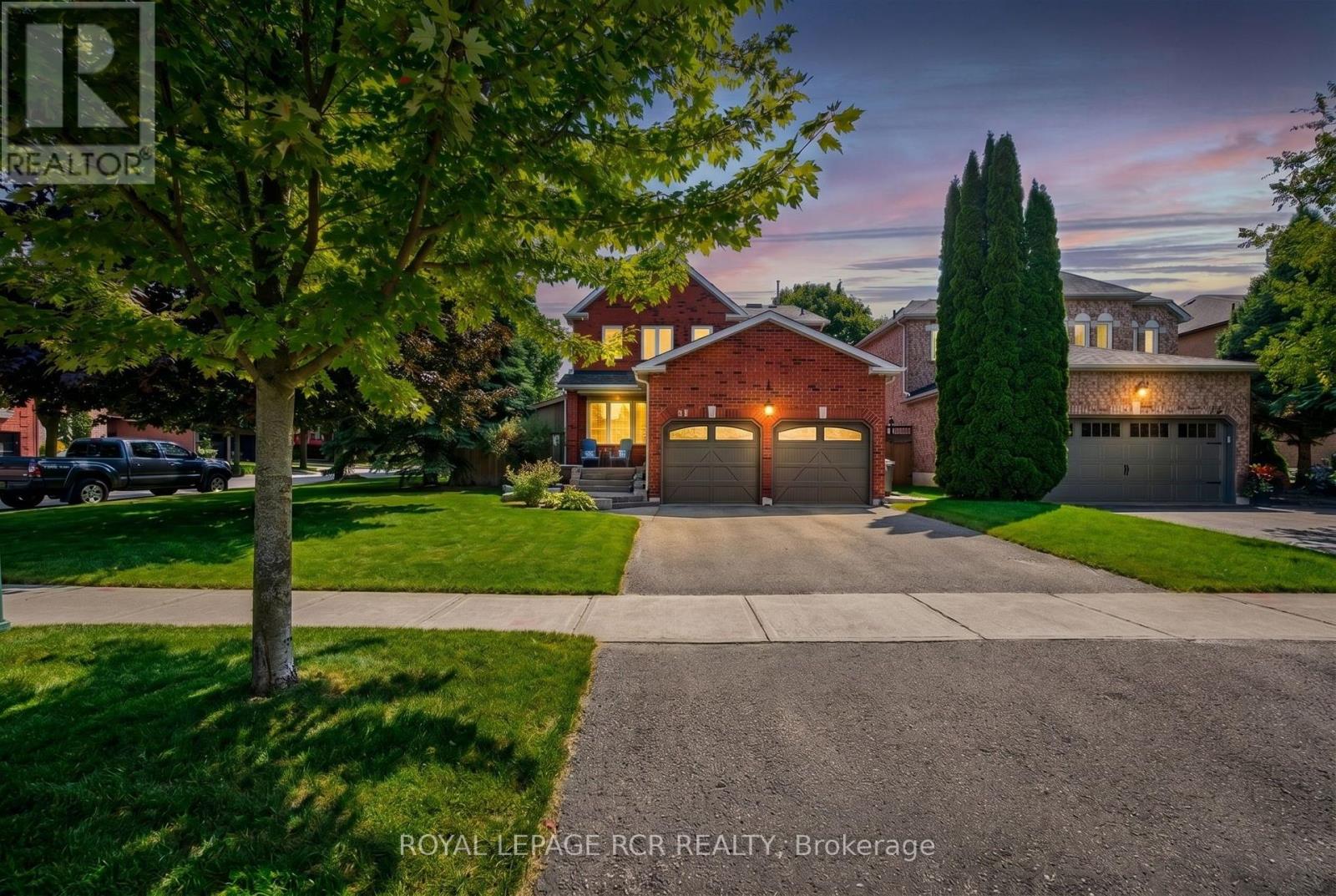 165 BONNY MEADOWS DRIVE, Aurora, Ontario