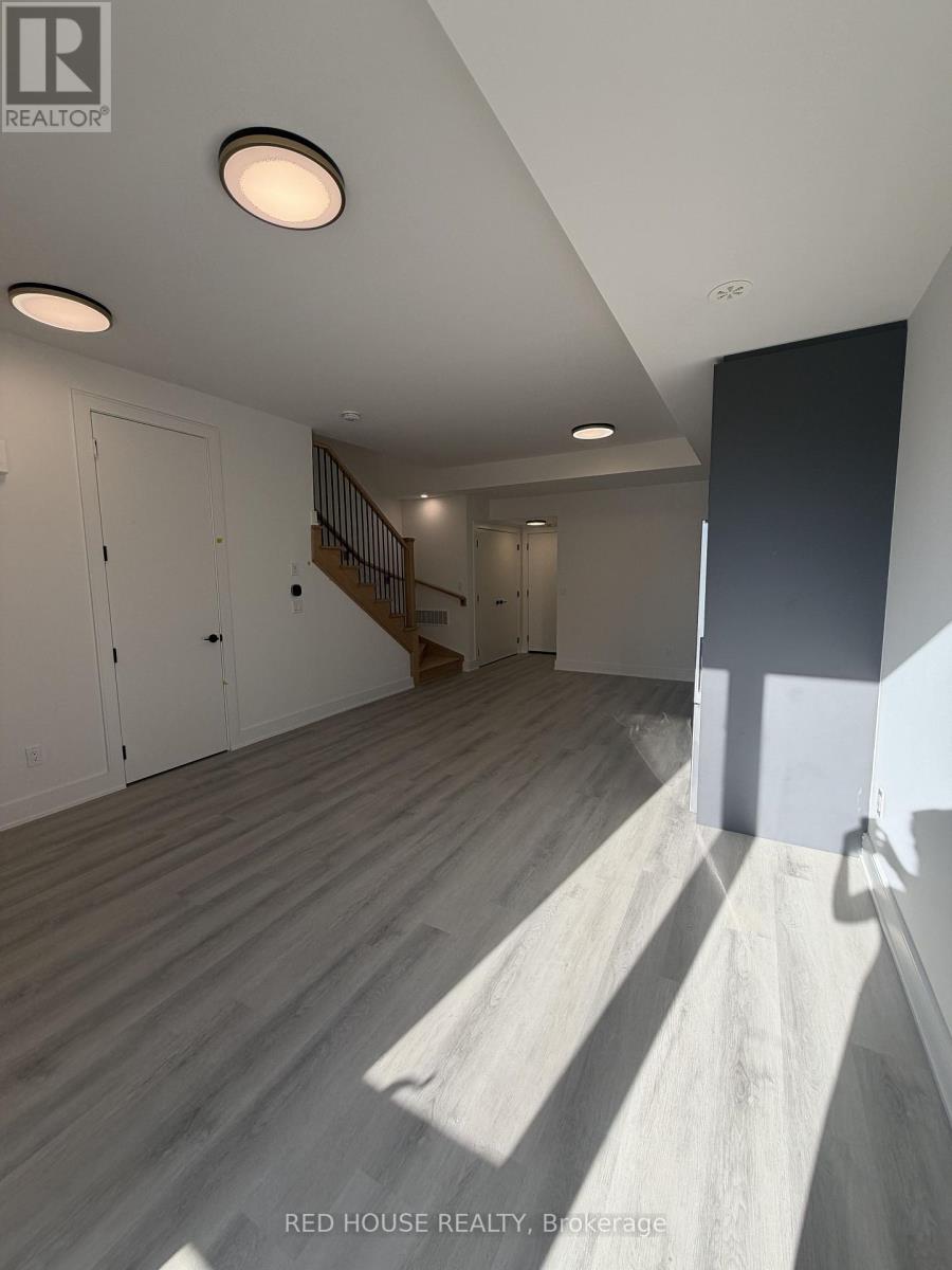 242 Ellis Avenue, St. Catharines, Ontario  L2P 0H2 - Photo 4 - X13838900