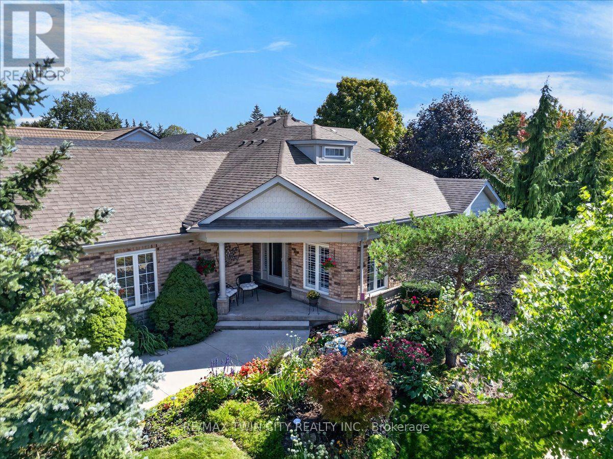 147 Reiber Court, Waterloo, Ontario  N2L 6N2 - Photo 11 - X13838956