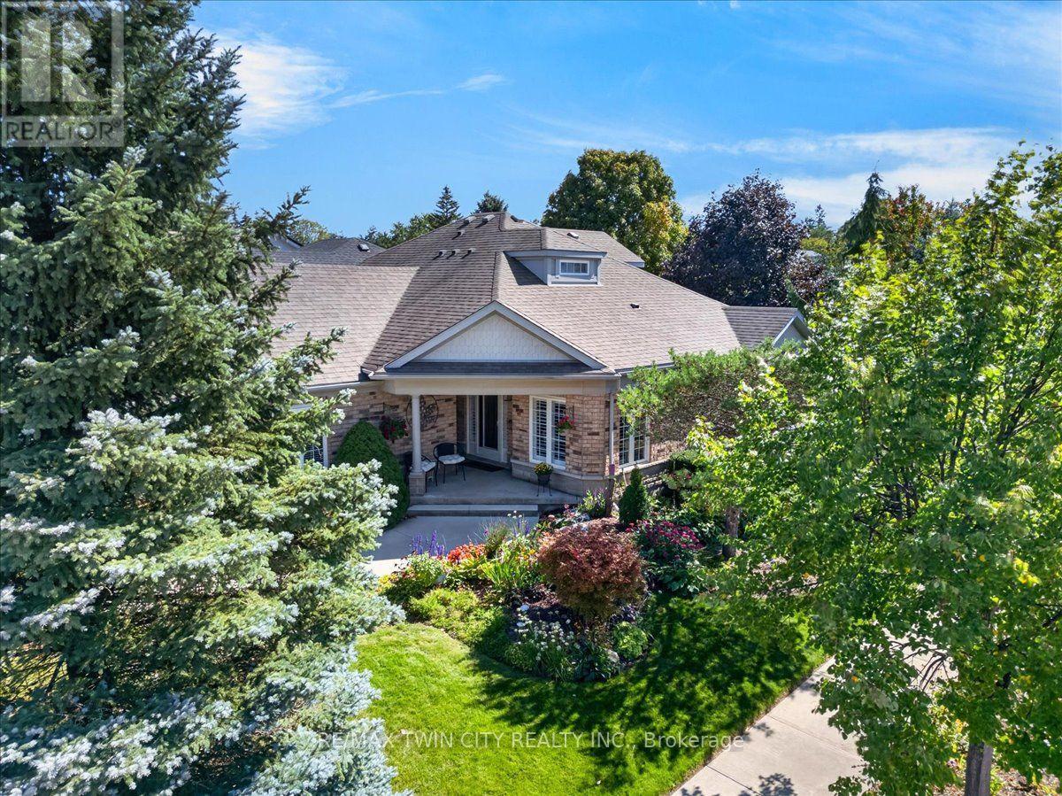 147 Reiber Court, Waterloo, Ontario  N2L 6N2 - Photo 12 - X13838956