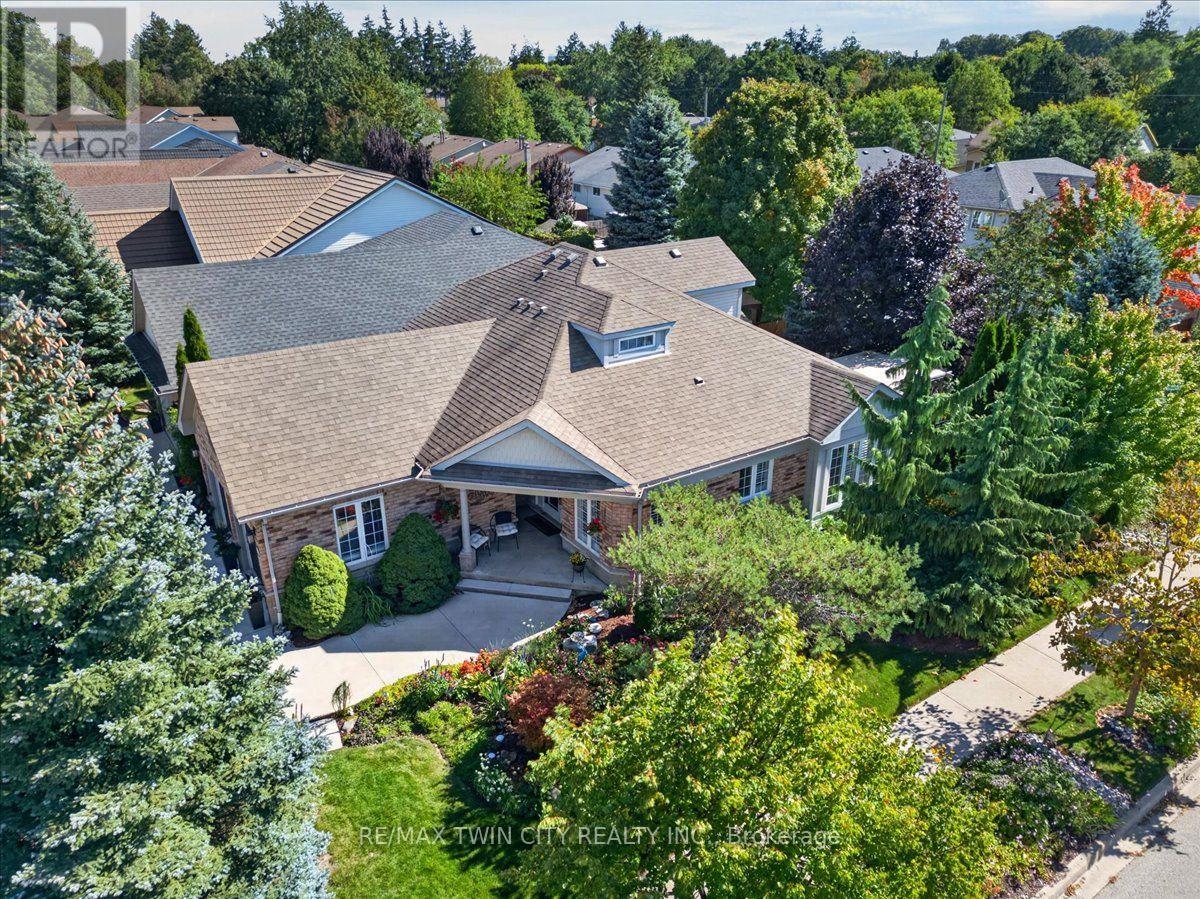 147 Reiber Court, Waterloo, Ontario  N2L 6N2 - Photo 13 - X13838956