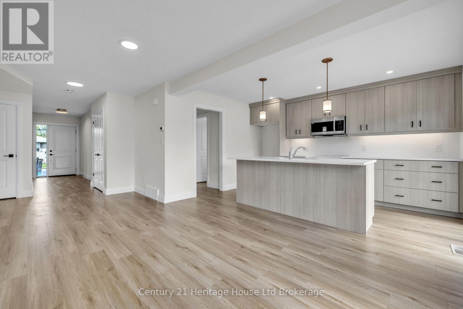 52 Park Row, Woodstock, Ontario  N4S 1V8 - Photo 5 - X13171354