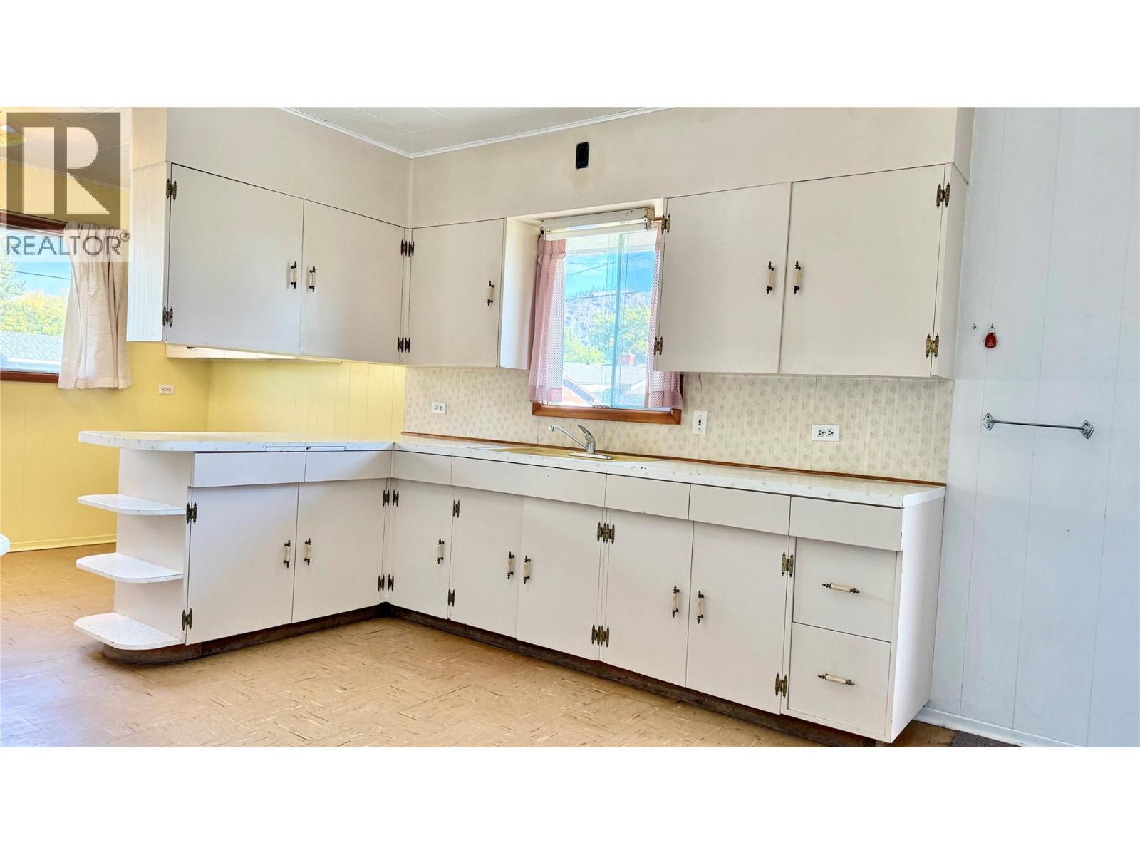 7066 19th Street, Grand Forks, British Columbia  V0H 1H2 - Photo 6 - 10402115