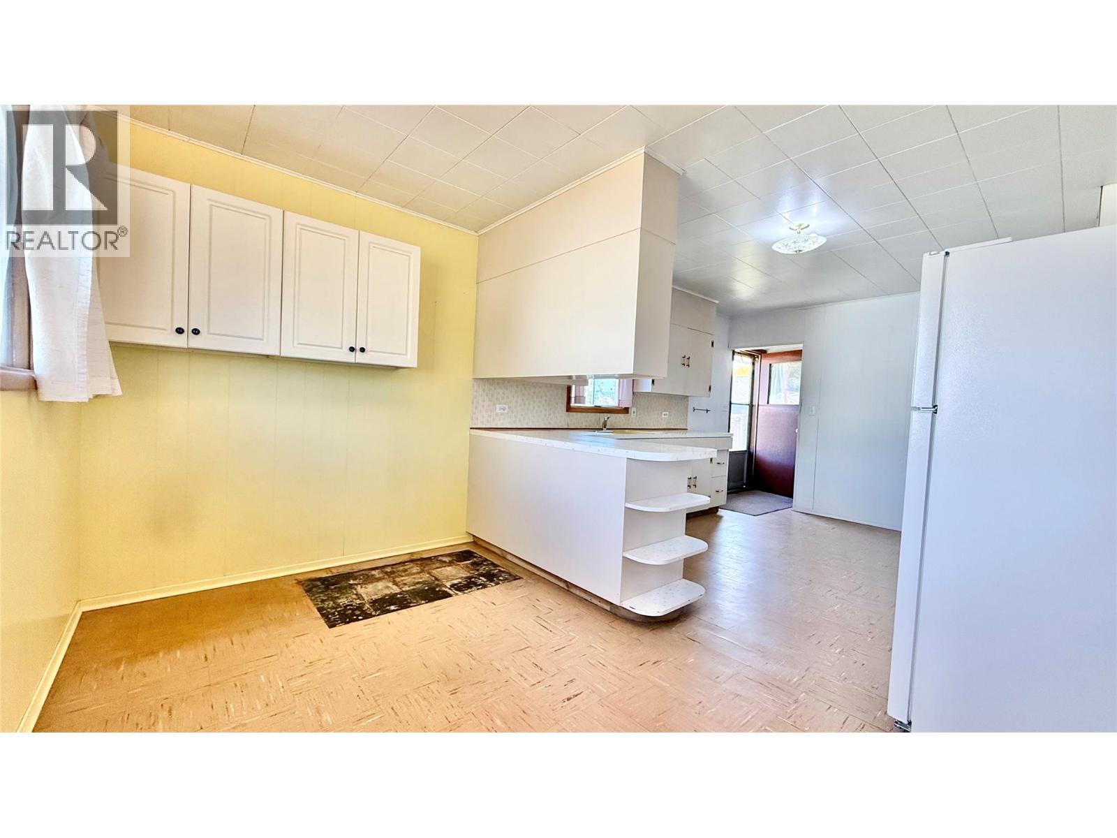 7066 19th Street, Grand Forks, British Columbia  V0H 1H2 - Photo 7 - 10402115