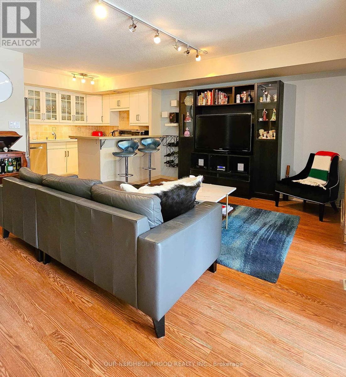 601 - 25 The Esplanade, Toronto, Ontario  M5E 1W5 - Photo 2 - C13839348