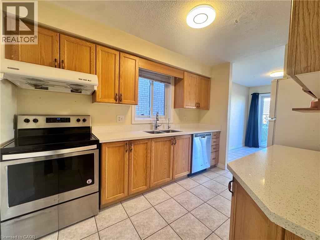 679 Karlsfeld Road, Waterloo, Ontario  N2T 2V3 - Photo 7 - 40857740