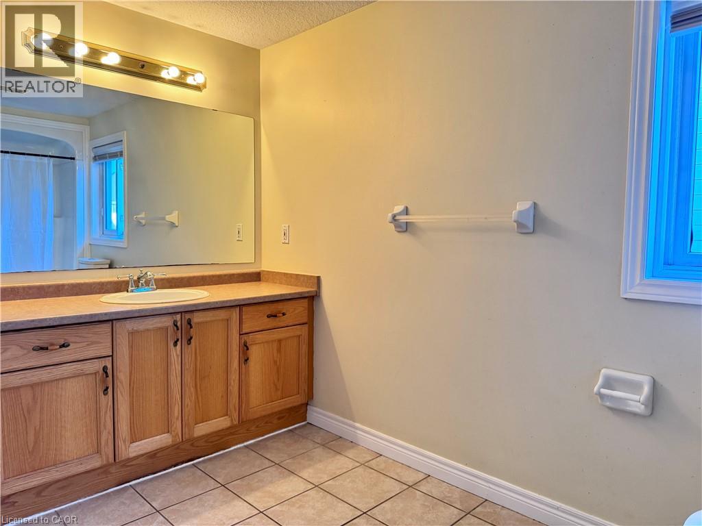 679 Karlsfeld Road, Waterloo, Ontario  N2T 2V3 - Photo 19 - 40857740