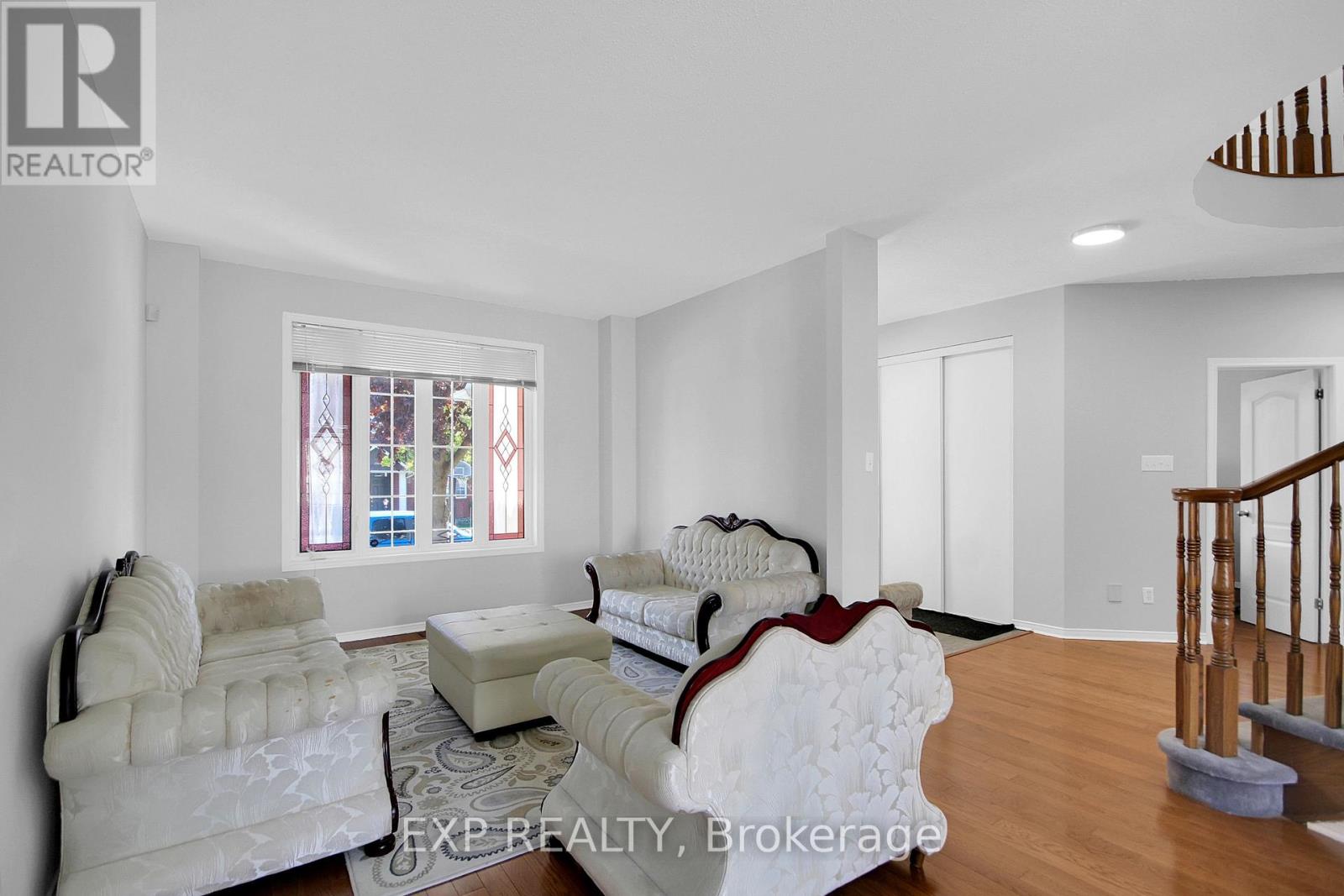39 Greatwood Crescent, Ottawa, Ontario  K2G 6T6 - Photo 5 - X13839332
