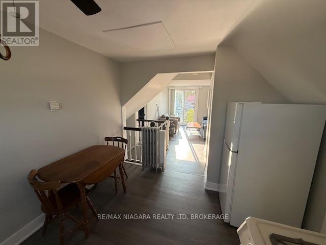 Upper - 12 West Street S, Thorold, Ontario  L2V 2R6 - Photo 11 - X13839312