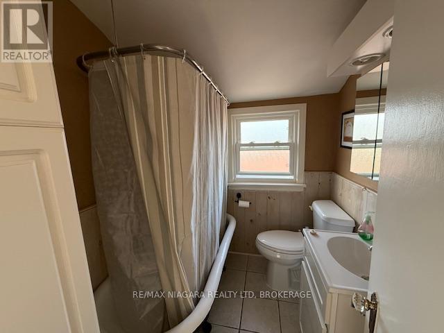 Upper - 12 West Street S, Thorold, Ontario  L2V 2R6 - Photo 16 - X13839312
