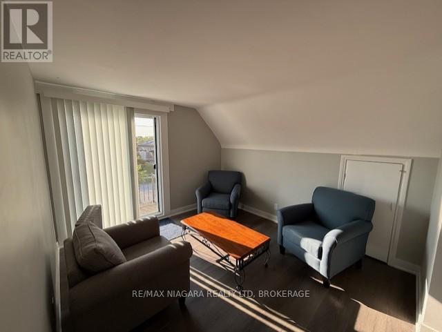 Upper - 12 West Street S, Thorold, Ontario  L2V 2R6 - Photo 3 - X13839312