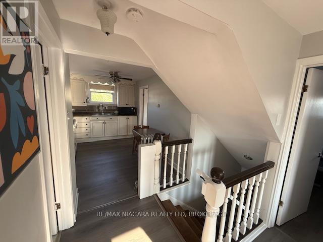 Upper - 12 West Street S, Thorold, Ontario  L2V 2R6 - Photo 8 - X13839312