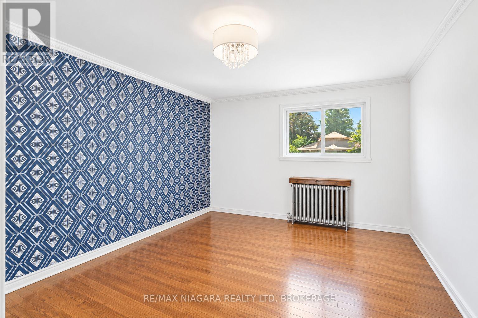 Main - 12 West Street S, Thorold, Ontario  L2V 2R6 - Photo 11 - X13839328