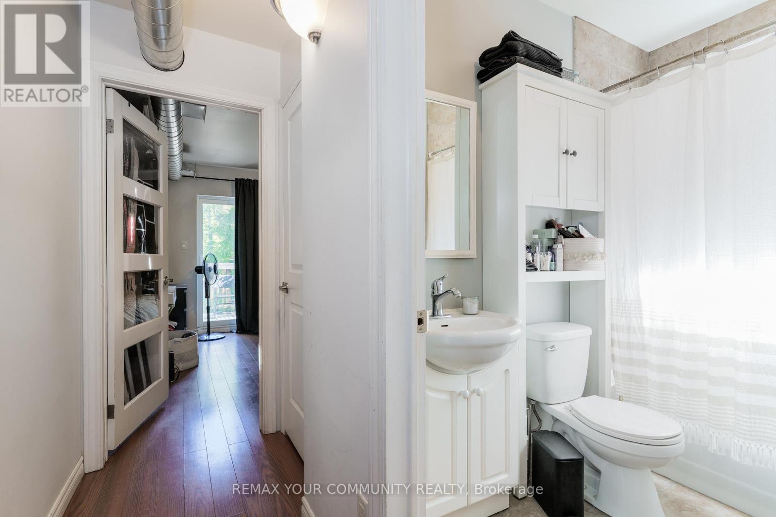359 Roncesvalles Avenue, Toronto, Ontario  M6R 2M8 - Photo 16 - W13785392