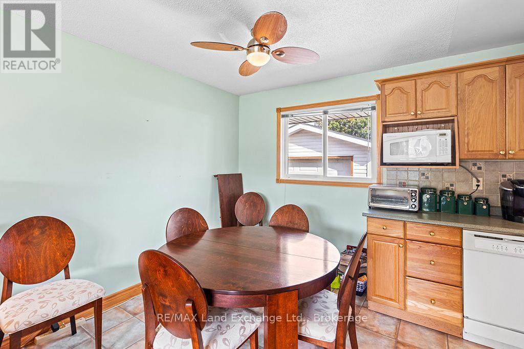 477 Ridge Street, Saugeen Shores, Ontario N0H 2C1 - Photo 10 - X13839274