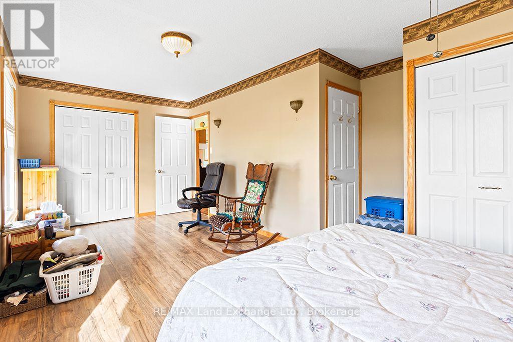 477 Ridge Street, Saugeen Shores, Ontario N0H 2C1 - Photo 17 - X13839274