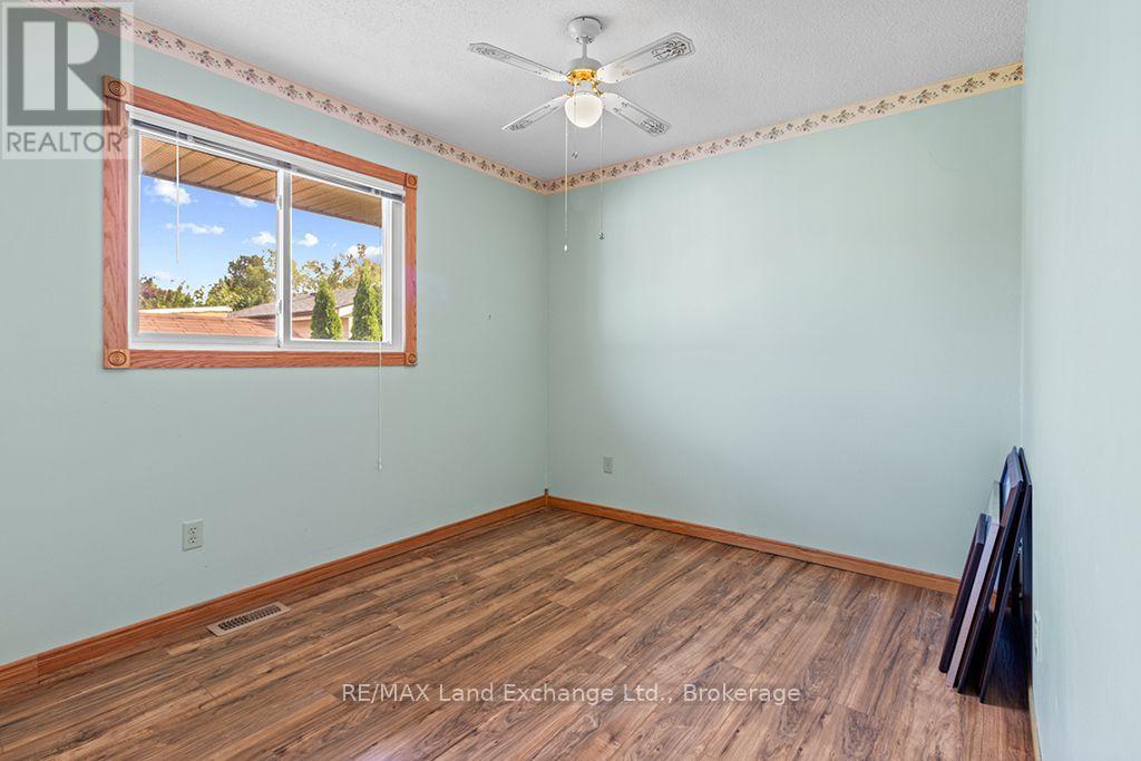477 Ridge Street, Saugeen Shores, Ontario N0H 2C1 - Photo 19 - X13839274