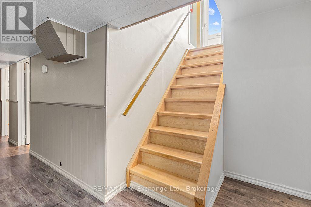 477 Ridge Street, Saugeen Shores, Ontario N0H 2C1 - Photo 21 - X13839274